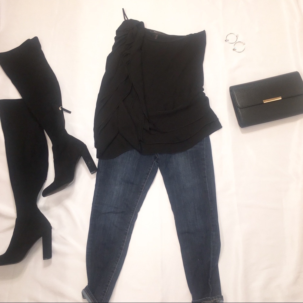 One shoulder top